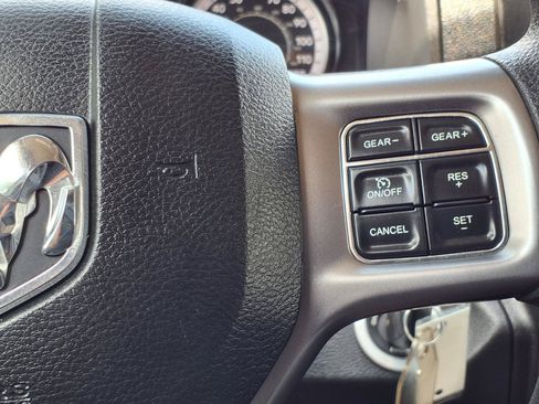 Used 2024 RAM 1500 Classic SLT AWD/4WD image 17