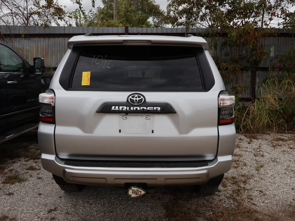 Used 2021 Toyota 4Runner TRD Off-Road Premium AWD/4WD image 14