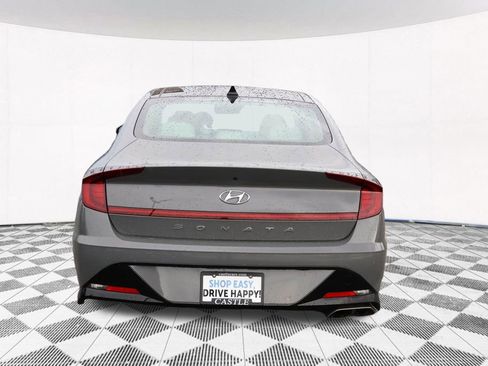 Used 2023 Hyundai Sonata SEL w/ Convenience Package FWD image 9