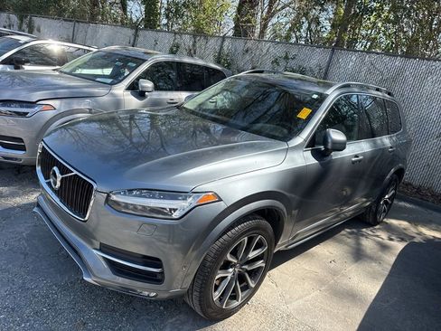 Used 2018 Volvo XC90 T5 Momentum w/ Convenience Package image 4