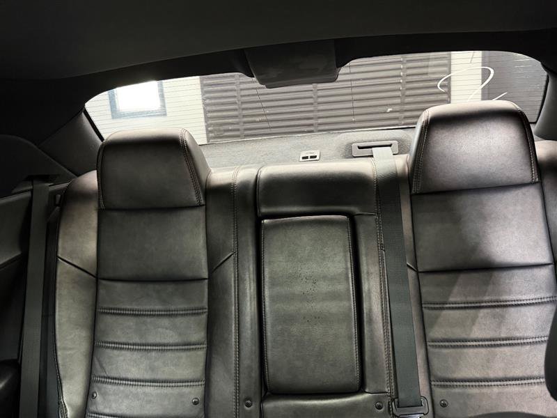 Used 2014 Dodge Challenger R/T RWD image 12