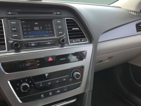 Used 2015 Hyundai Sonata SE w/ Option Group 09 image 25