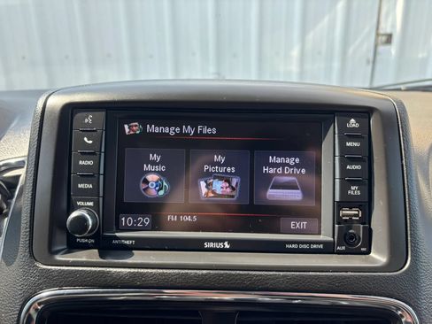 Used 2018 Dodge Grand Caravan SE w/ UConnect Hands-Free Group FWD image 30