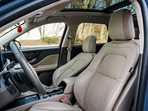 Used 2024 Lincoln Corsair Reserve w/ Equipment Group 201A image 15