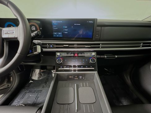 Used 2025 Hyundai Santa Fe XRT image 25