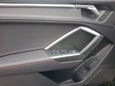 Certified 2025 Audi Q3 2.0T Premium Plus w/ Premium Plus Package image 12