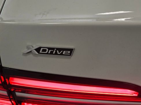 Used 2026 BMW 530i xDrive w/ Premium Package image 34