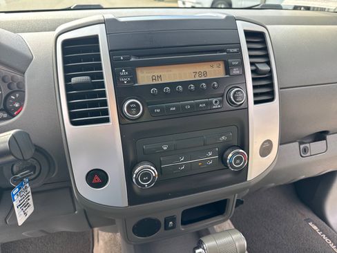 Used 2015 Nissan Frontier S image 10