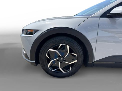 Certified 2024 Hyundai Ioniq 5 SEL RWD image 9