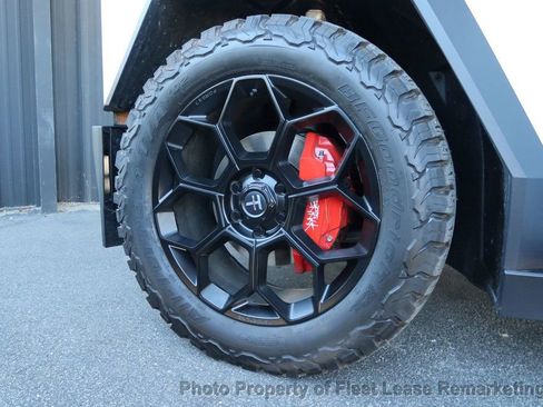 Used 2024 Tesla Cybertruck AWD Crew Cab image 59