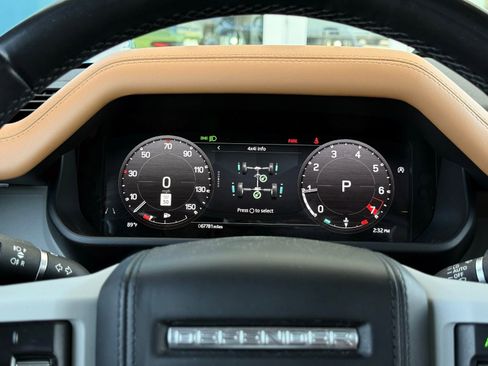 Used 2023 Land Rover Defender 130 First Edition image 44