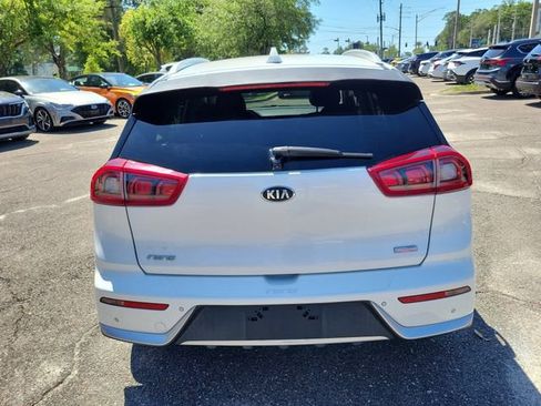 Used 2019 Kia Niro EX w/ EX Premium Package image 9