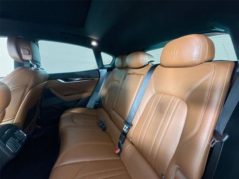 Used 2022 Maserati Levante GT image 32