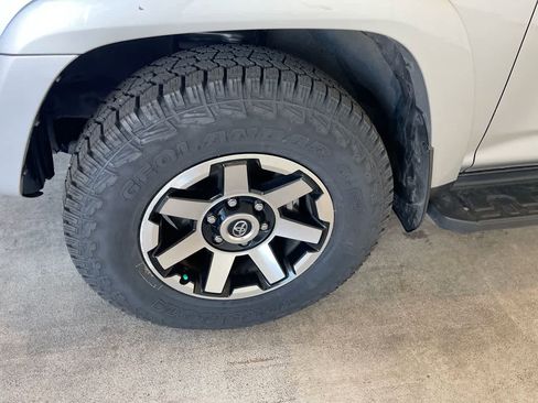 Certified 2024 Toyota 4Runner TRD Off-Road image 10