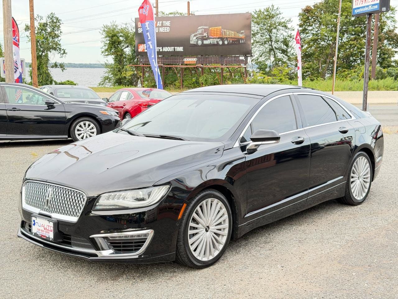Used 2017 Lincoln MKZ Reserve w/ Technology Package AWD/4WD image 8