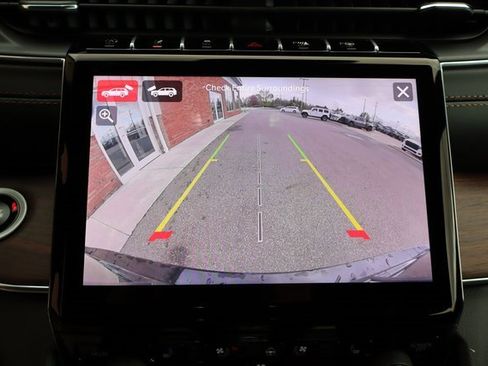 New 2025 Jeep Grand Cherokee Summit w/ Obsidian Package image 21