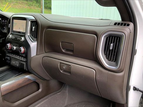 Used 2022 GMC Sierra 1500 SLT w/ SLT Premium Plus Package AWD/4WD image 15
