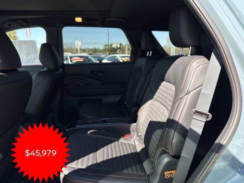 New 2026 Nissan Pathfinder Rock Creek image 8