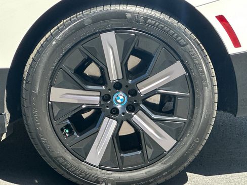 Certified 2024 BMW iX xDrive50 w/ Premium Package AWD/4WD image 37