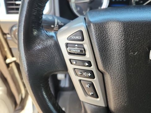 Used 2019 Nissan Titan SV w/ SV Convenience Package AWD/4WD image 22