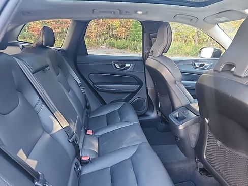 Certified 2023 Volvo XC60 B5 Plus w/ Climate Package AWD/4WD image 29