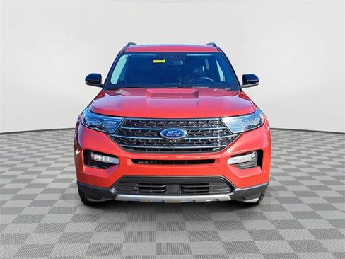 Certified 2023 Ford Explorer XLT w/ Equipment Group 202A image 8