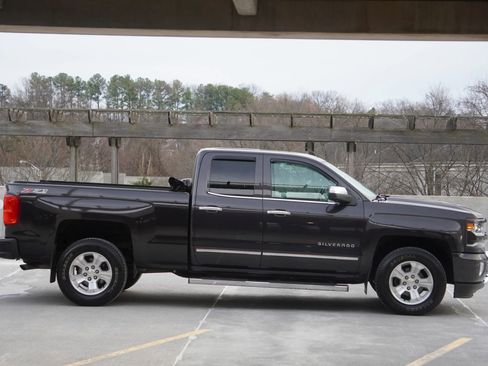 Used 2016 Chevrolet Silverado 1500 LTZ Z71 w/ LTZ Plus Package AWD/4WD image 14