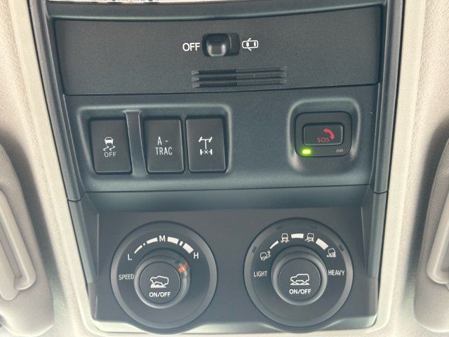 Certified 2022 Toyota 4Runner TRD Off-Road AWD/4WD image 23