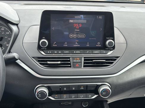 Used 2025 Nissan Altima 2.5 S FWD image 31