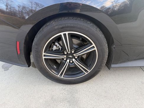 Used 2025 Ford Mustang Premium image 28