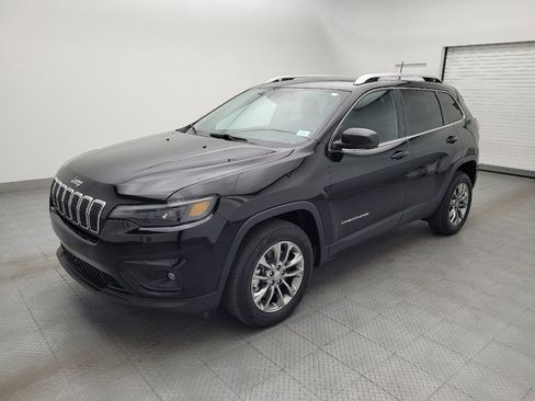 Used 2021 Jeep Cherokee Latitude Lux FWD image 2