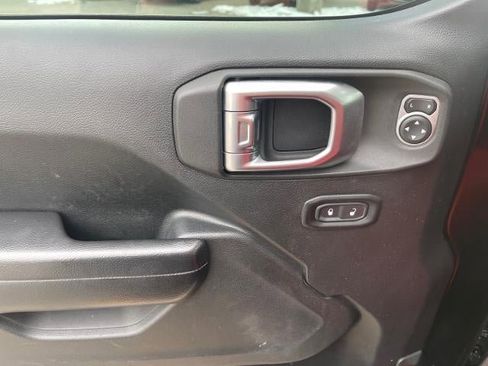 Used 2019 Jeep Wrangler Unlimited Sport S image 23