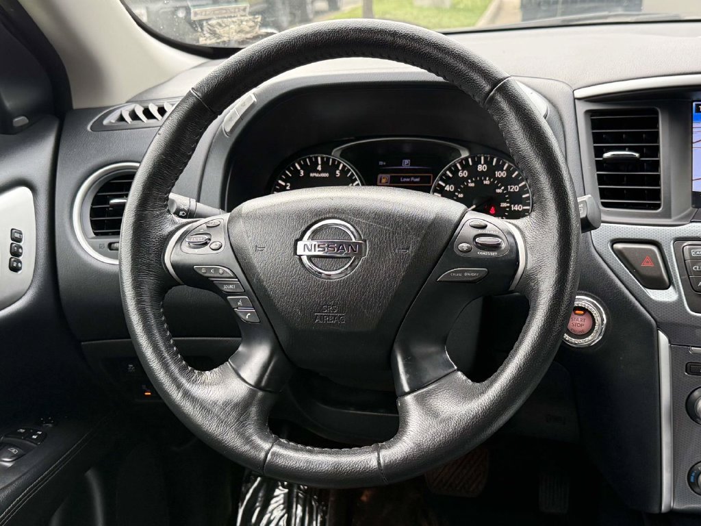 Used 2020 Nissan Pathfinder SL FWD image 19