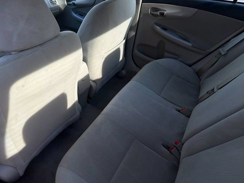 Used 2012 Toyota Corolla LE FWD image 10