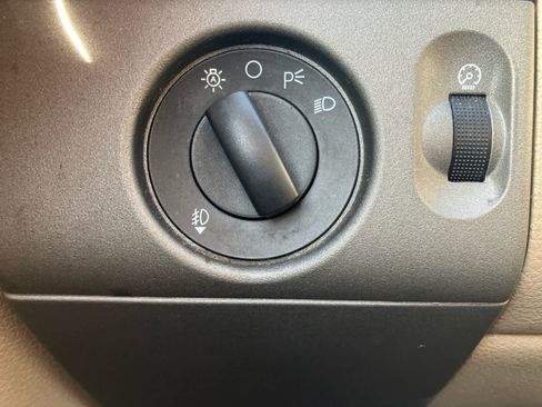 Used 2006 Ford F150 Lariat image 12