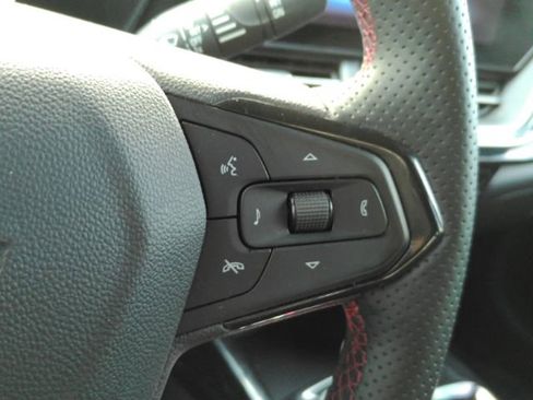 Used 2024 Chevrolet Trax RS image 34