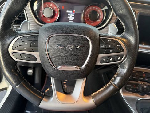 Used 2019 Dodge Challenger SRT Hellcat w/ Laguna Leather Package RWD image 33