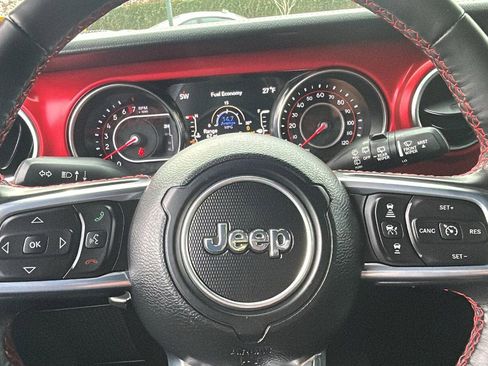 Certified 2022 Jeep Wrangler Unlimited Rubicon w/ Xtreme Recon 35" Tire Package image 16