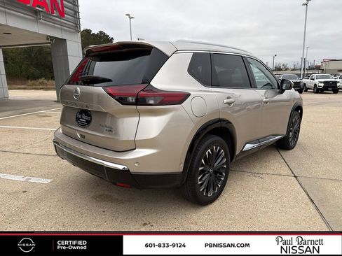 Certified 2025 Nissan Rogue Platinum image 4