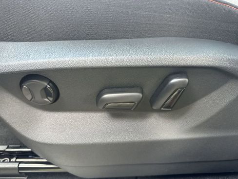 New 2025 Volkswagen Atlas Peak Edition SE image 12