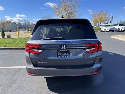 Used 2024 Honda Odyssey EX image 4