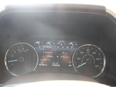 Used 2019 Ford F150 King Ranch w/ Equipment Group 601A Luxury AWD/4WD image 15
