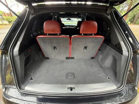 Used 2020 Audi SQ7 Prestige w/ Prestige Package AWD/4WD image 16