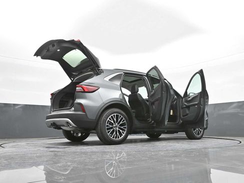 Used 2025 Ford Escape SE w/ PHEV Premium Package image 50