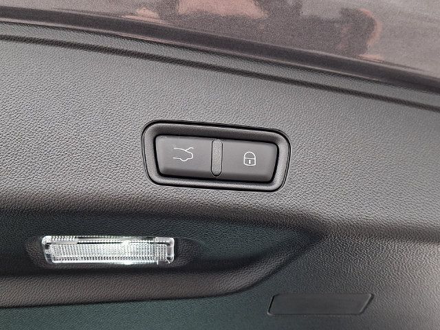 Certified 2025 Maserati Grecale GT AWD/4WD image 29