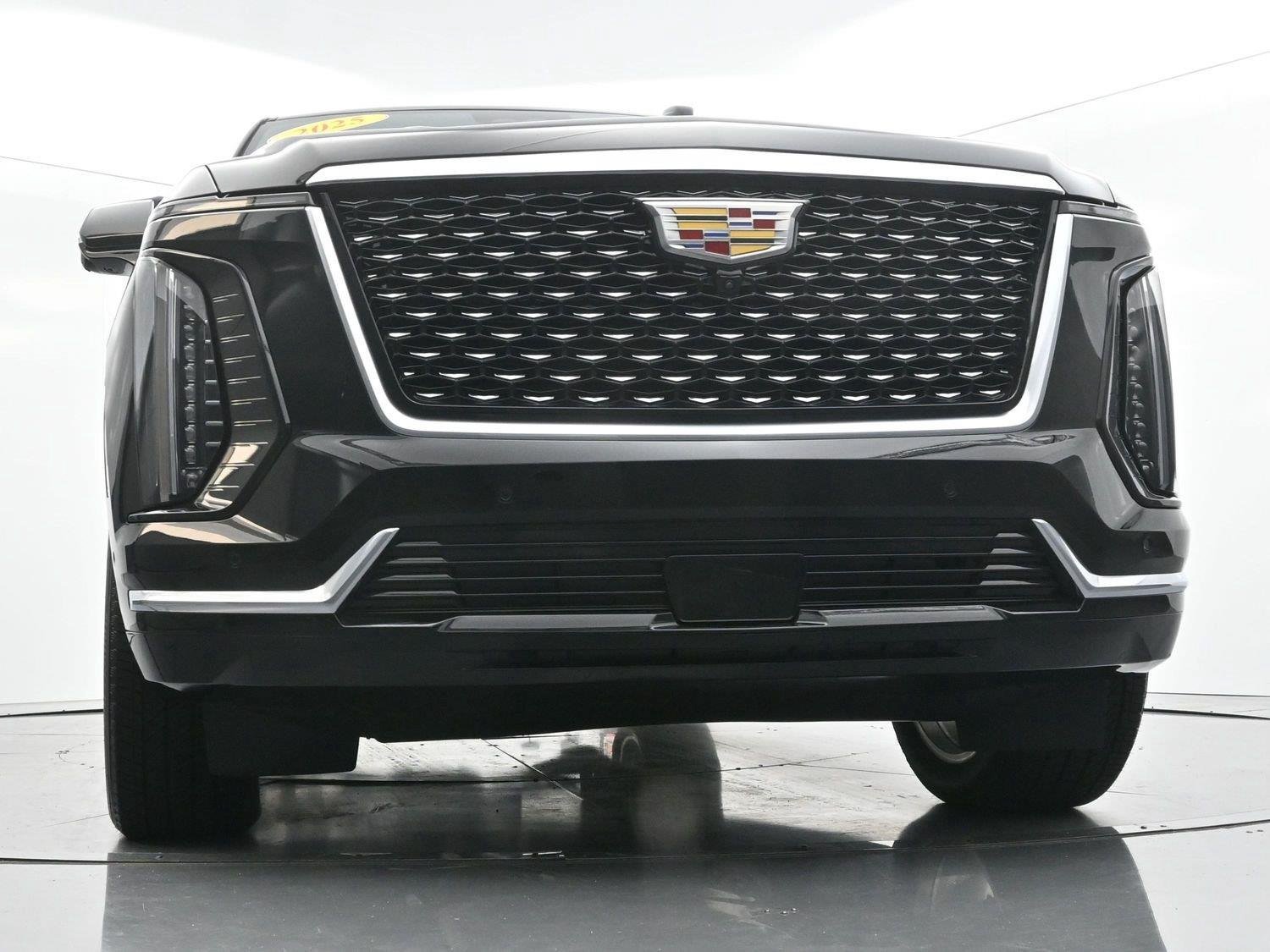Certified 2025 Cadillac Escalade Premium Luxury AWD/4WD image 54