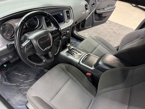 Used 2022 Dodge Charger SXT RWD image 32