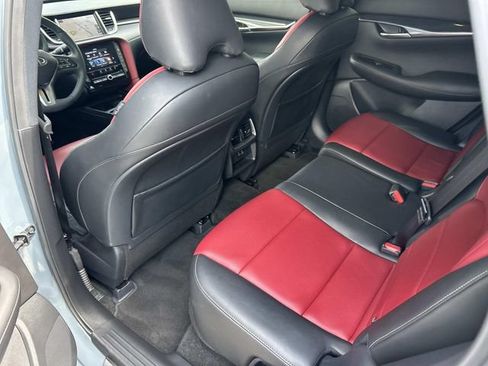 Used 2025 INFINITI QX50 Sport AWD/4WD image 21