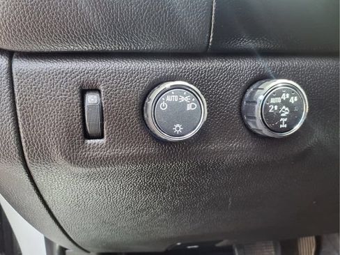 Used 2022 Chevrolet Colorado ZR2 AWD/4WD image 24