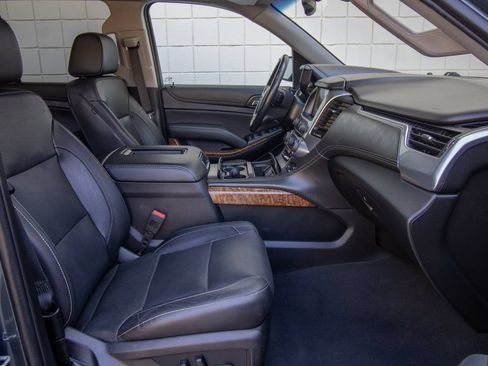 Used 2020 Chevrolet Tahoe Premier AWD/4WD image 25
